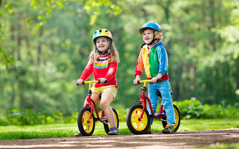 Kako otroka naučiti kolesariti?